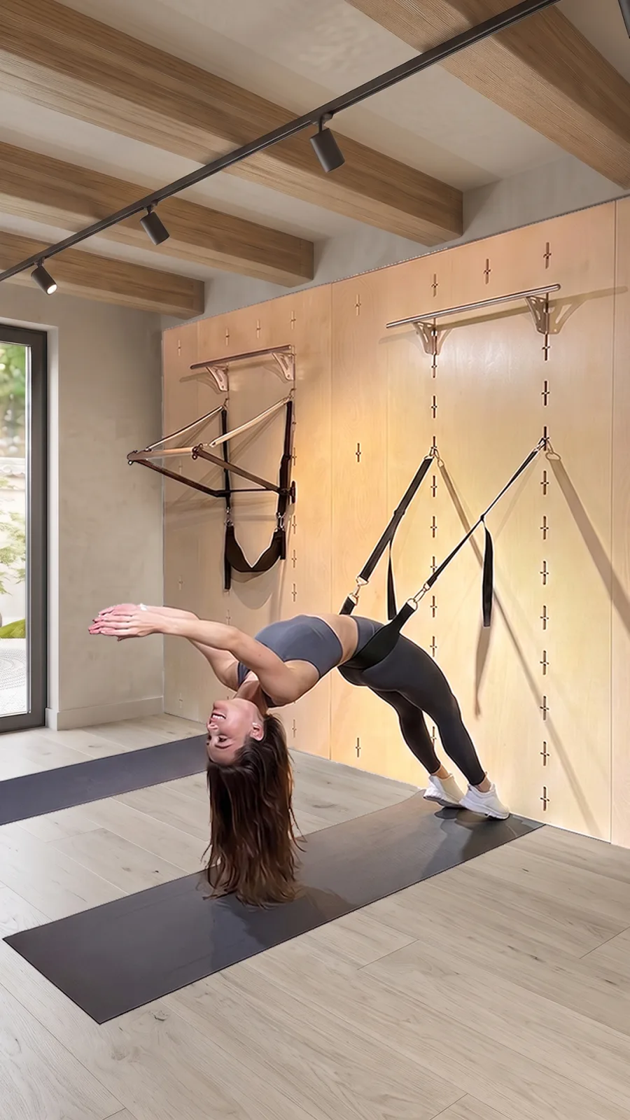 Ustrasana (Camel Pose) - Hanging Backbend